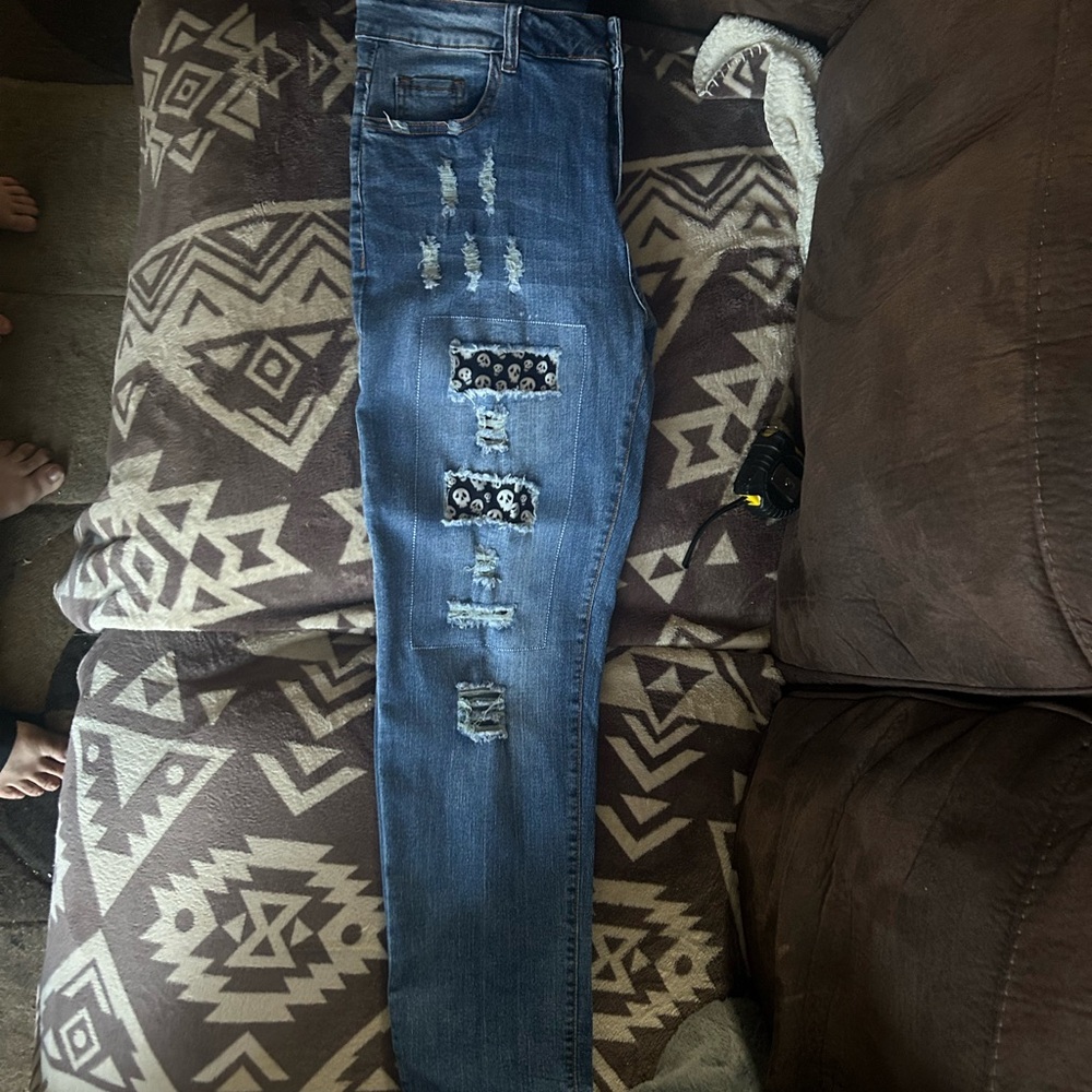 Skull patch work jeans